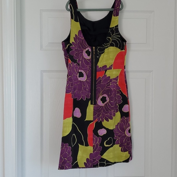 Dress - Picture 2 of 4